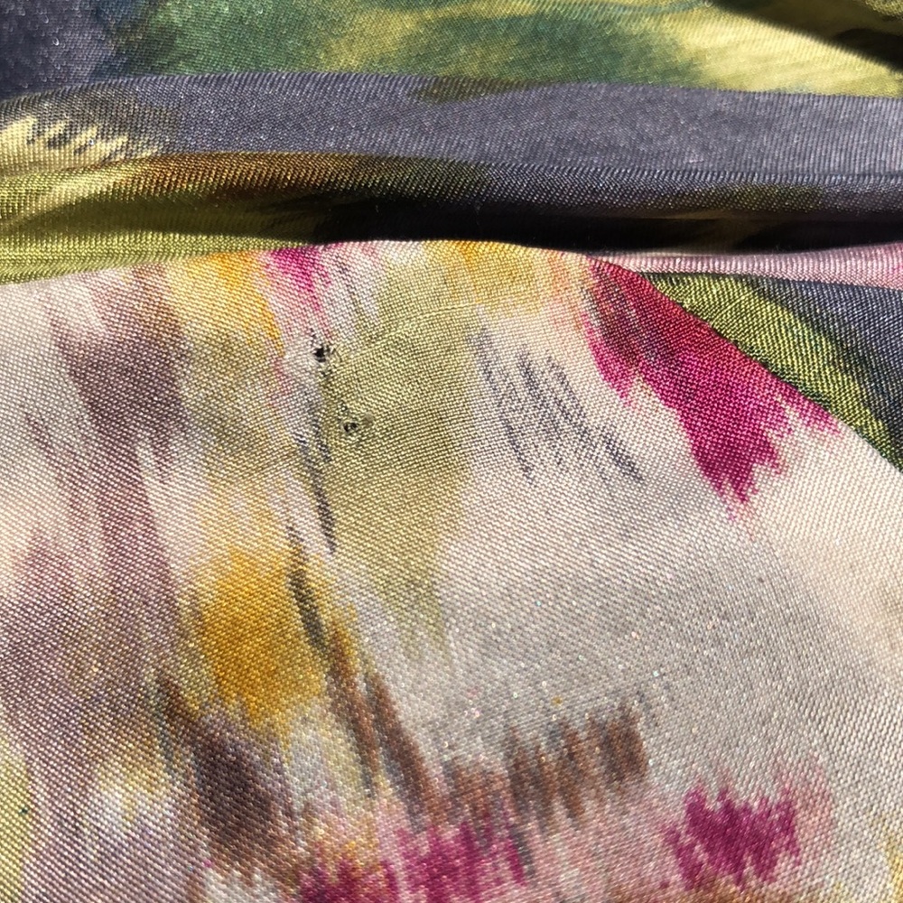 Floral print fine silk blouse. - Picture 6 of 6